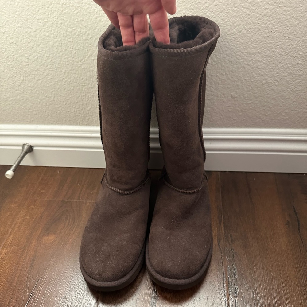 Brown winter fur boots